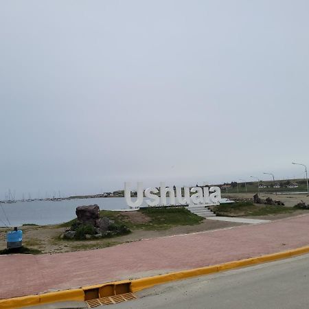 Alojamiento Raquel Y Hector Ushuaia Exterior photo